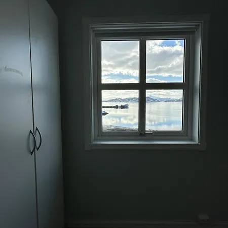 Homestay szállás By The Fjord And Mountains Bogen